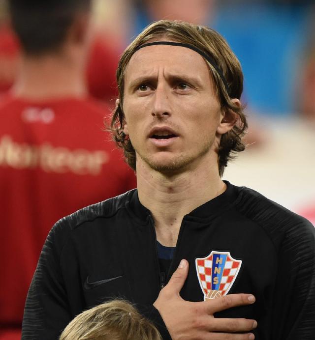 [国内足球]超级杯-于汉超扳平路易斯绝杀 申花3-2逆转海港夺冠