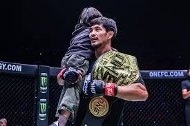 斯特拉斯堡主帅：巴黎能赢欧冠，他们是目前欧洲